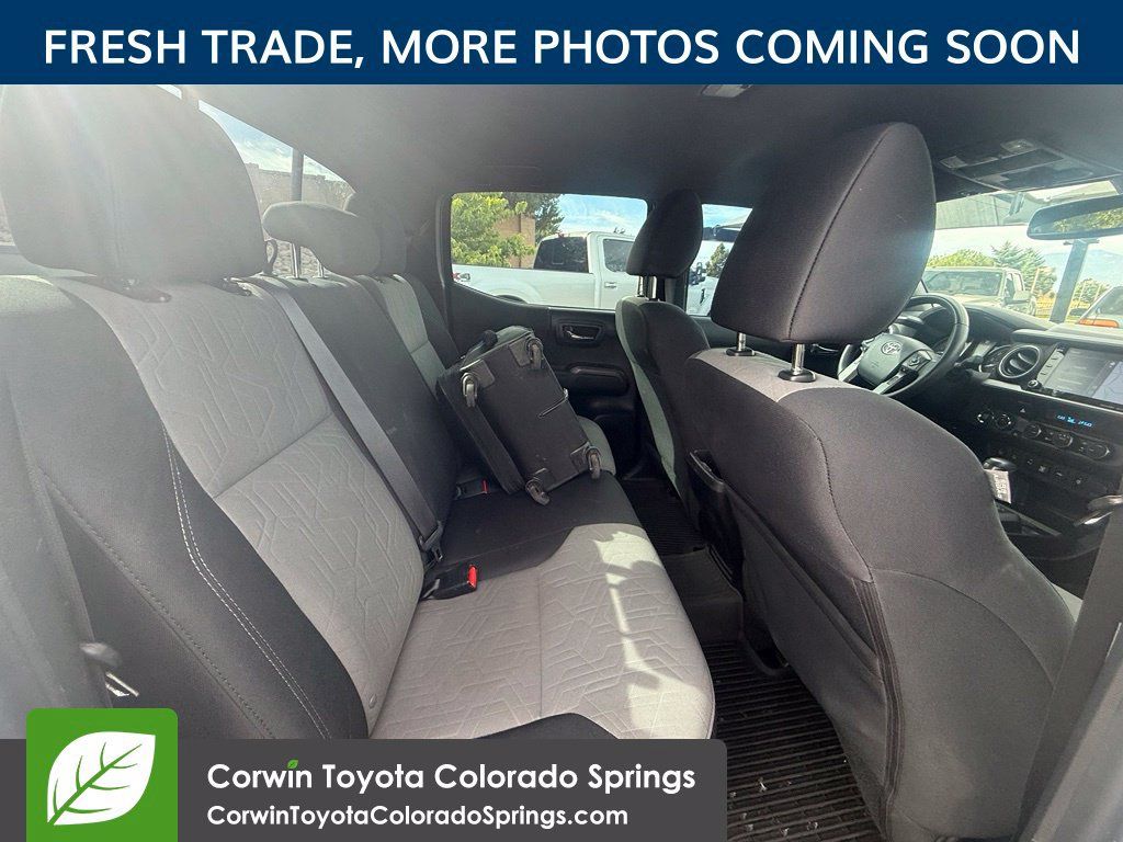 Used 2023 Toyota Tacoma TRD Off-Road w/ Technology Package AWD/4WD image 11