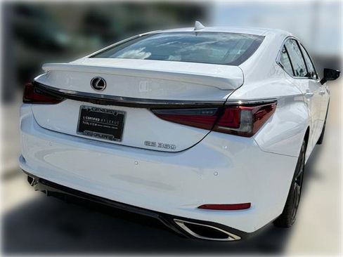 Used 2023 Lexus ES 350 F Sport w/ Accessory Package (Z2) FWD image 9
