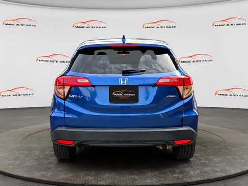 Used 2018 Honda HR-V EX image 9