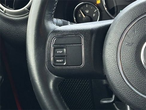 Used 2017 Jeep Wrangler Sahara image 14