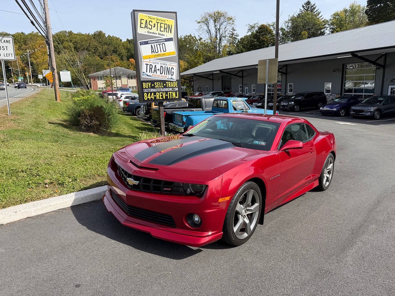 Used 2012 Chevrolet Camaro SS RWD image 2