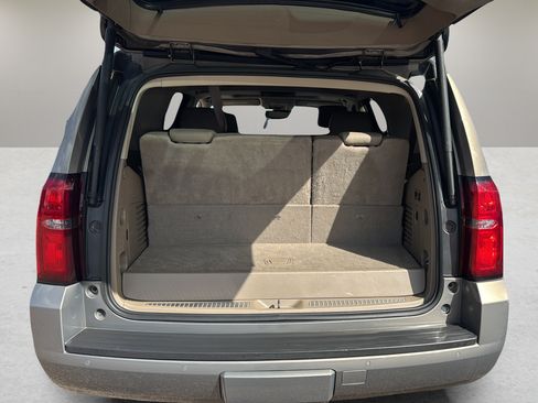 Used 2019 Chevrolet Tahoe LT RWD image 17
