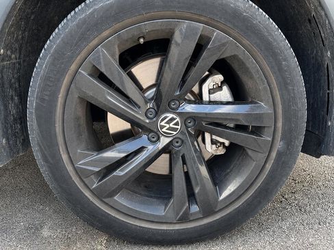 Used 2023 Volkswagen Tiguan SE R-Line FWD image 8