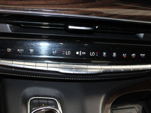 Used 2021 Cadillac Escalade ESV Sport Platinum AWD/4WD image 50