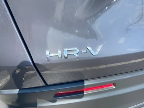 Used 2025 Honda HR-V LX image 8