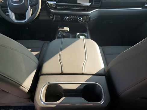 New 2026 GMC Sierra 1500 Elevation image 22