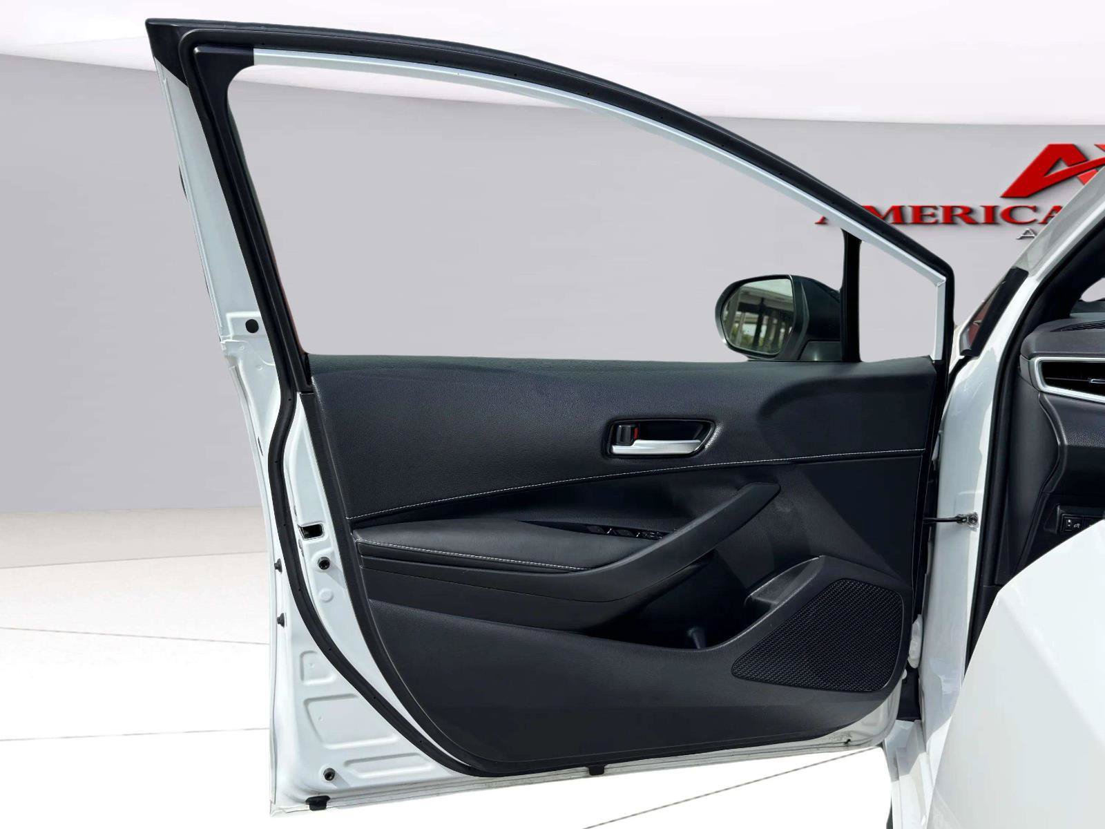 Used 2022 Toyota Corolla SE FWD image 26