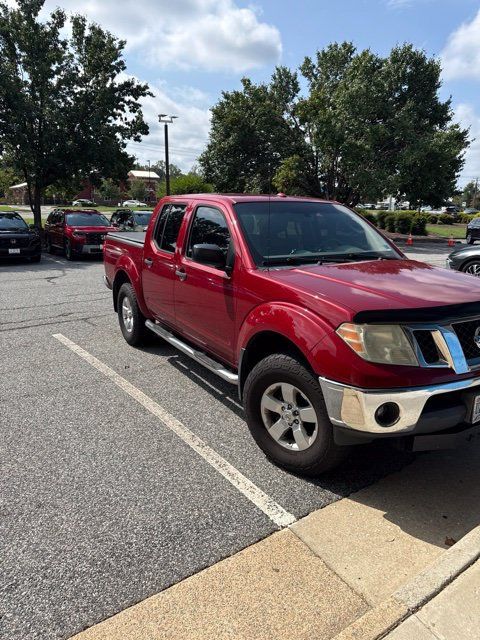 Used 2011 Nissan Frontier SV w/ SV Premium Utility Pkg AWD/4WD image 3
