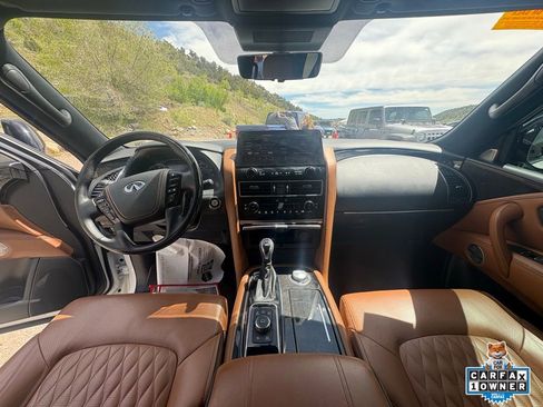 Used 2024 INFINITI QX80 Sensory AWD/4WD image 2