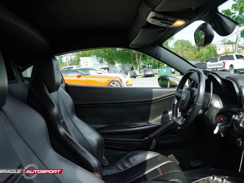 Used 2011 Ferrari 458 Italia Coupe RWD image 24
