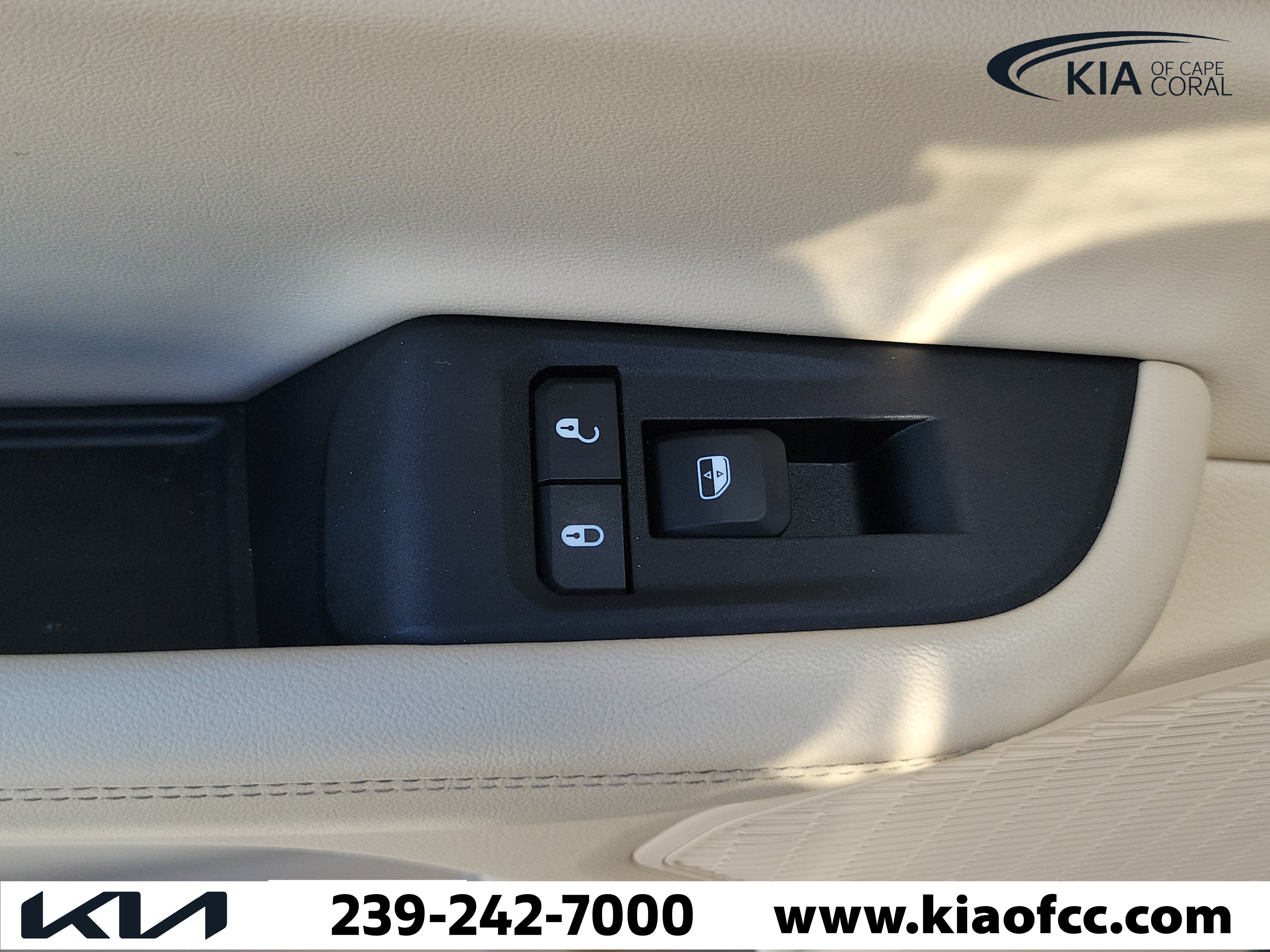 Used 2023 Jeep Grand Cherokee L Limited w/ Luxury Tech Group II AWD/4WD image 18