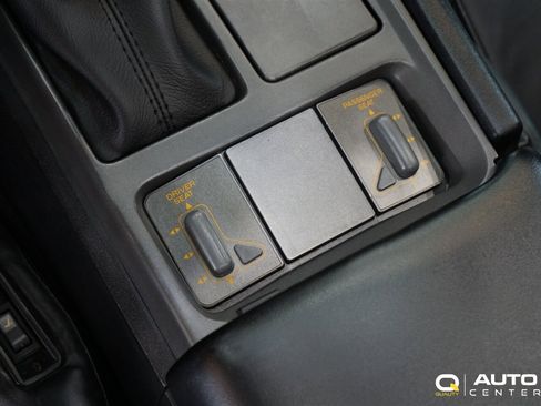 Used 1991 Chevrolet Corvette Convertible RWD image 29