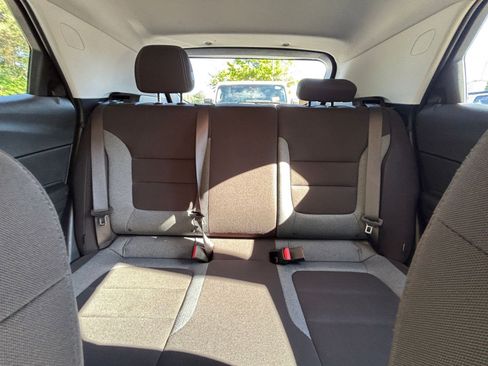 Used 2025 Chevrolet TrailBlazer LT FWD image 38