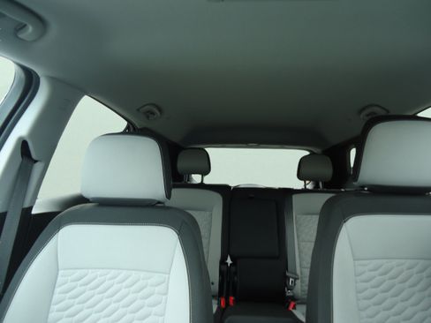 Used 2021 Chevrolet Equinox LT AWD/4WD image 29
