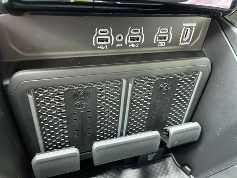 New 2026 RAM 1500 Laramie w/ Night Edition image 18