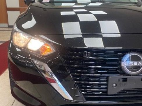 Used 2024 Nissan Sentra SV image 7