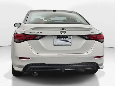 Used 2023 Nissan Sentra SR w/ SR Premium Package FWD image 8