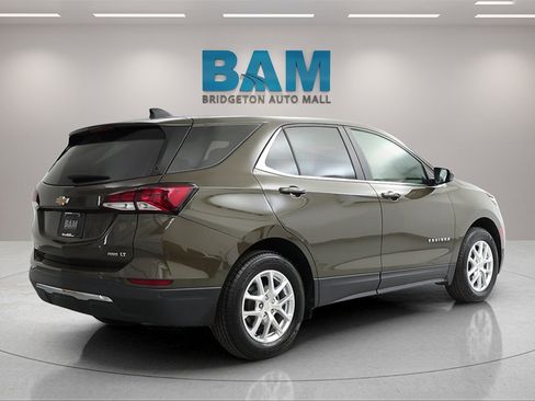 Used 2024 Chevrolet Equinox LT image 3