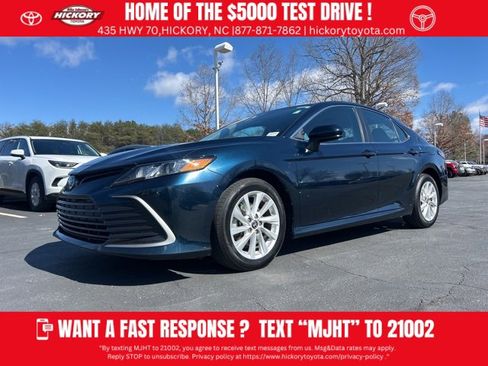 Used 2021 Toyota Camry LE image 1