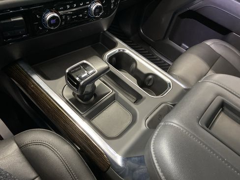 Used 2022 GMC Sierra 1500 Elevation image 15