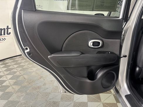 Used 2018 Kia Soul + FWD image 21