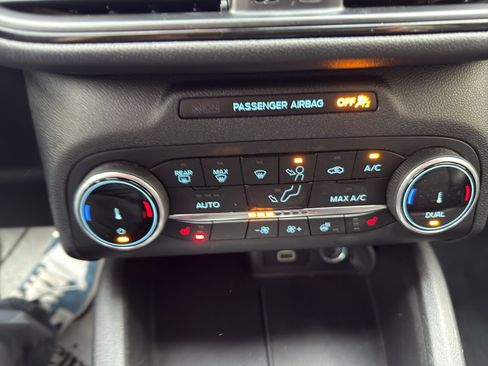 Used 2024 Ford Escape ST-Line image 13