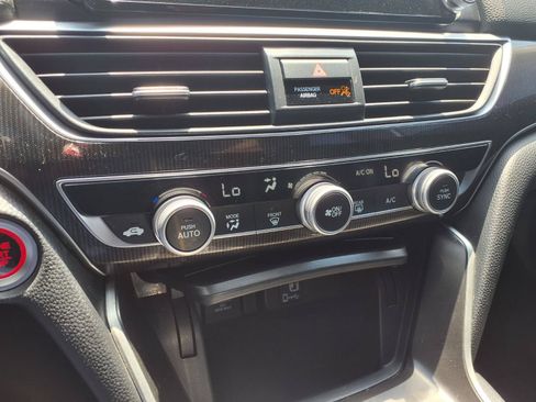 Used 2018 Honda Accord Sport image 19