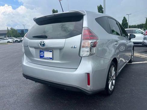 Used 2017 Toyota Prius V Five w/ Advanced Technology Package FWD image 6