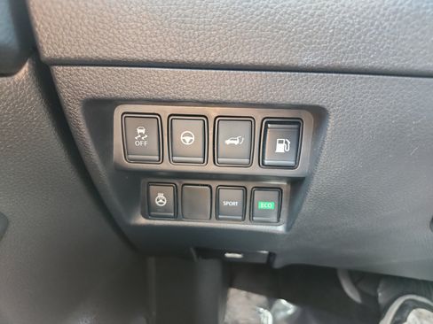 Used 2020 Nissan Rogue SL FWD image 24