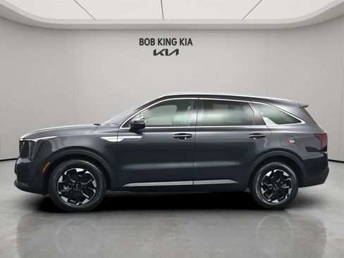 New 2026 Kia Sorento S w/ S Panoramic Sunroof Package FWD image 3