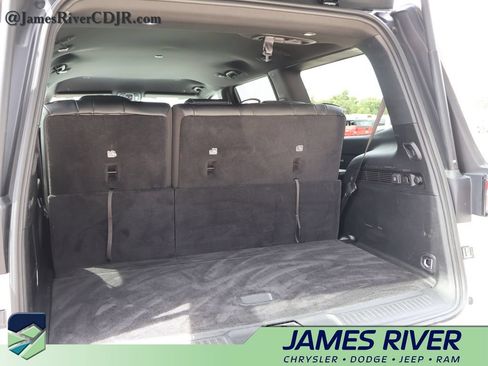 Used 2024 Jeep Wagoneer Series II w/ Flexible Seating Group AWD/4WD image 16