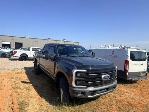 Used 2025 Ford F250 Platinum w/ Tremor Off-Road Package AWD/4WD image 7