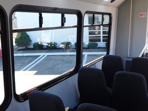 Used 2017 Ford F550 2WD Regular Cab Super Duty w/ XL Value Package image 31