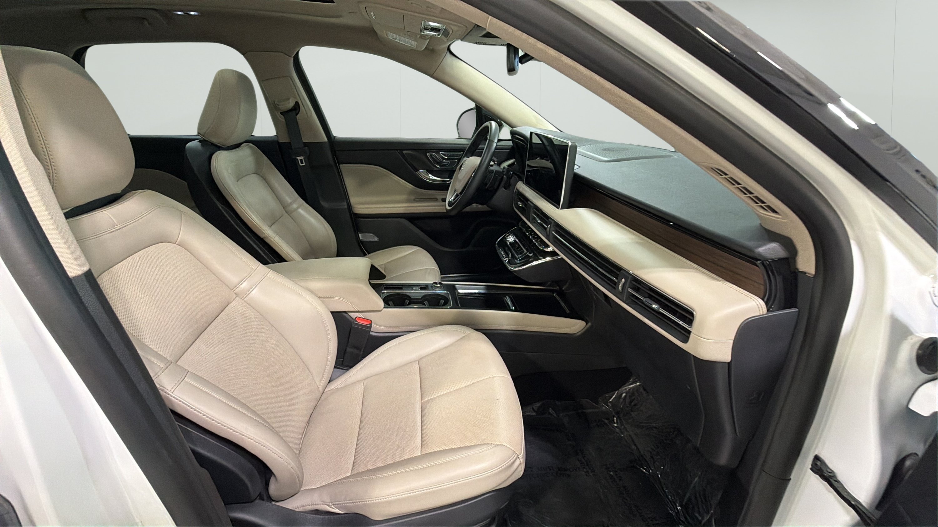 Used 2025 Lincoln Corsair Grand Touring AWD/4WD image 22