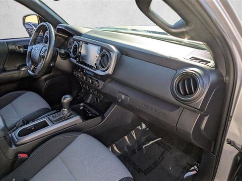 Certified 2021 Toyota Tacoma TRD Off-Road image 19