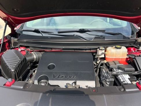 Used 2018 Chevrolet Traverse LT image 37