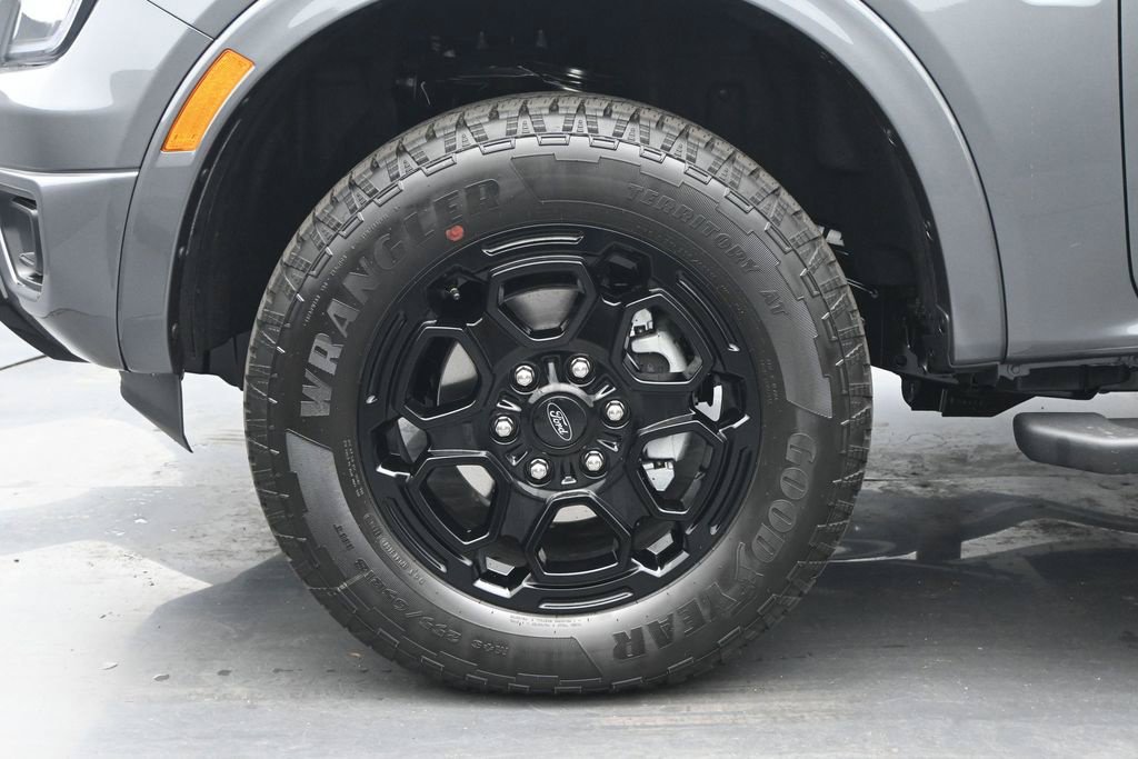 New 2026 Ford Ranger XLT w/ Black Appearance Package AWD/4WD image 18