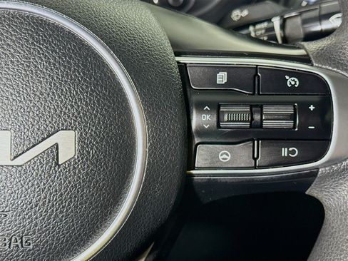 Used 2022 Kia K5 LXS FWD image 13