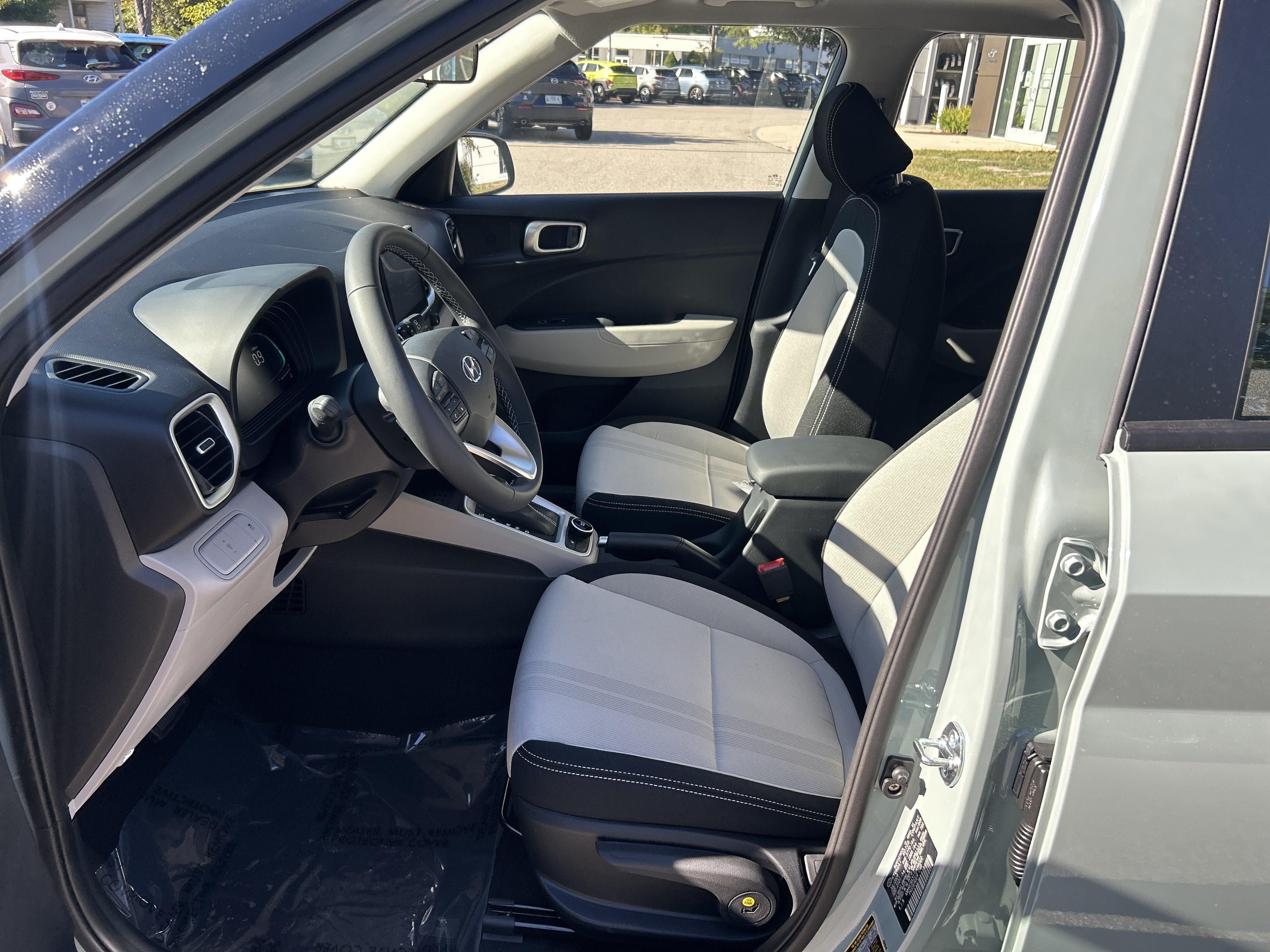 New 2026 Hyundai Venue SEL FWD image 41
