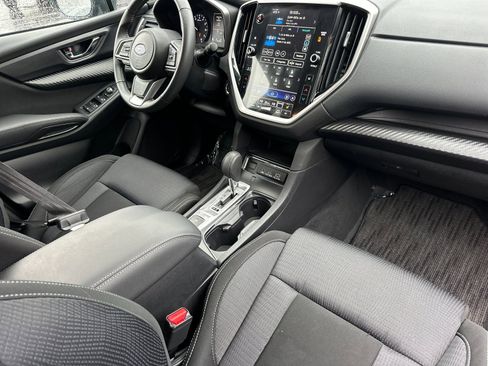 Used 2024 Subaru Ascent Premium w/ Convenience Package image 17