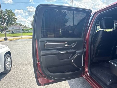 Used 2025 RAM 1500 Laramie AWD/4WD image 13