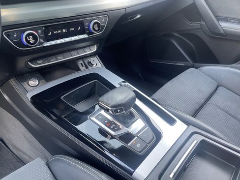 Certified 2022 Audi Q5 e Premium Plus w/ Premium Plus Package AWD/4WD image 9