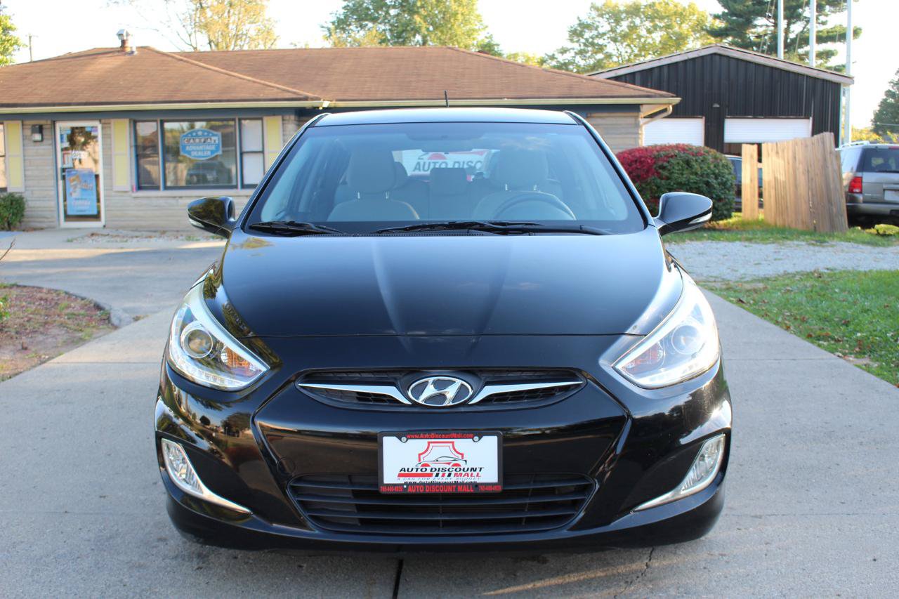 Used 2014 Hyundai Accent SE FWD image 3