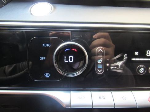 Used 2023 Genesis GV70 2.5T w/ Select Package image 48