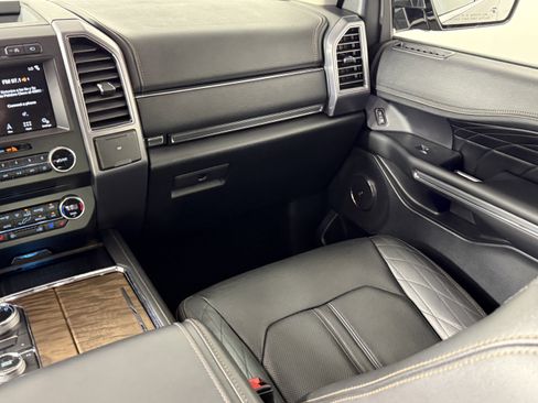 Certified 2018 Ford Expedition Max Platinum image 12