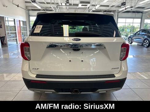 Used 2023 Ford Explorer XLT w/ Equipment Group 202A AWD/4WD image 12