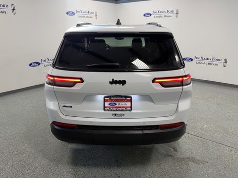 Used 2024 Jeep Grand Cherokee L Altitude image 5