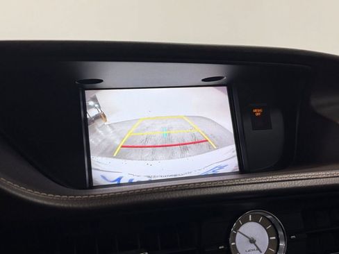 Used 2018 Lexus ES 350 350 w/ Luxury Package w/Wood Trim image 19