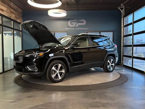 Used 2020 Jeep Cherokee Limited w/ Technology Group AWD/4WD image 23
