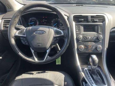 Used 2014 Ford Fusion SE w/ Equipment Group 202A FWD image 13
